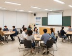 大学教室墙面设计图案参考 高校智慧教室装修实景案例分享