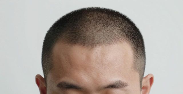 70岁男士短发发型_长脸男生发型设计图案_男士两边铲发型怎么剪
